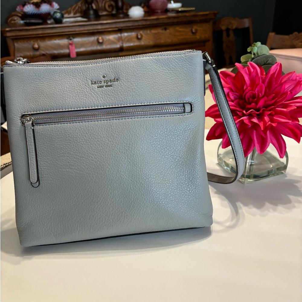 Kate Spade Dove Gray Crossbody bag